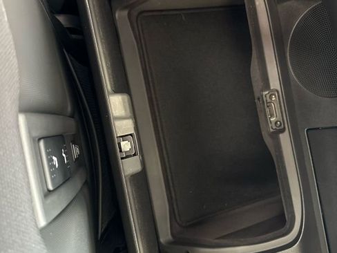 Used 2004 Nissan 350Z Enthusiast w/ Side Airbags Pkg image 73