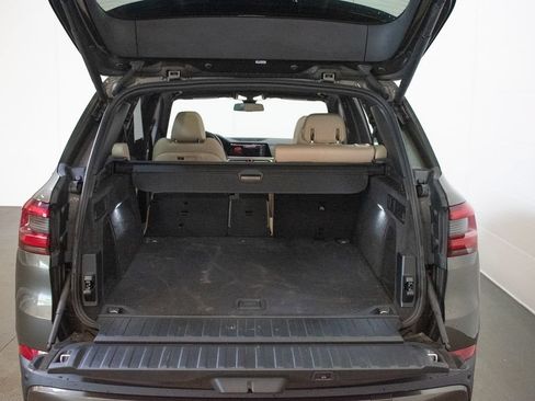 Used 2022 BMW X5 xDrive40i w/ Premium Package AWD/4WD image 26