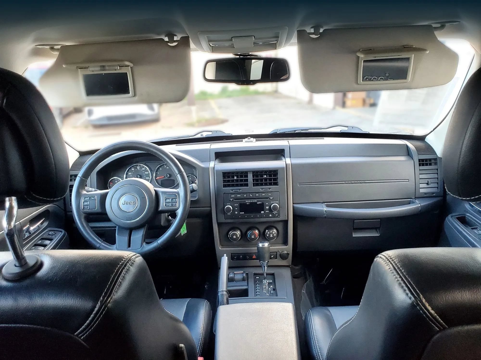 Used 2012 Jeep Liberty Sport AWD/4WD image 31