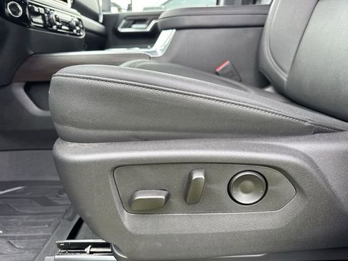 Used 2025 GMC Sierra 2500 SLT image 12