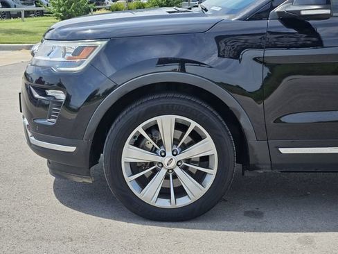 Used 2019 Ford Explorer Limited w/ Ford Safe & Smart Package AWD/4WD image 10
