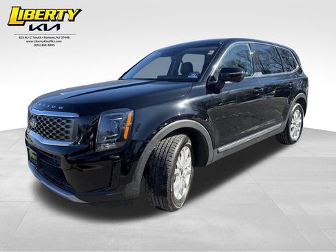 Used 2020 Kia Telluride LX image 3