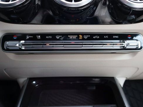 Used 2023 Mercedes-Benz GLA 250 4MATIC image 10