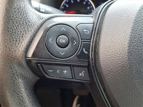 Used 2019 Toyota RAV4 LE image 22