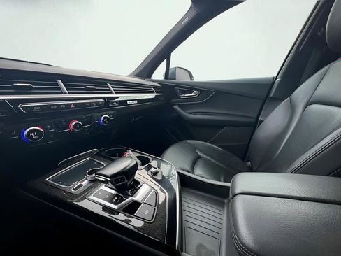 Used 2017 Audi Q7 3.0T Premium image 53