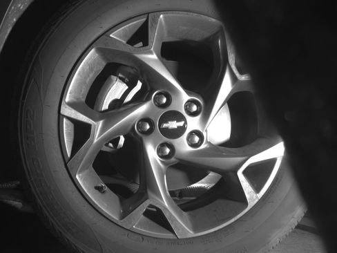 Used 2025 Chevrolet Trax LT FWD image 12