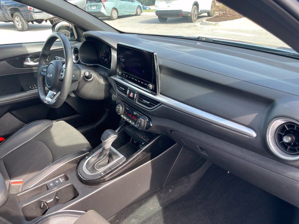 Used 2023 Kia Forte GT-Line w/ GT-Line Premium Package FWD image 30