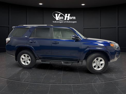 Used 2019 Toyota 4Runner SR5 Premium AWD/4WD image 8