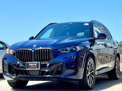 Used 2026 BMW X5 xDrive40i w/ M Sport Package AWD/4WD image 3