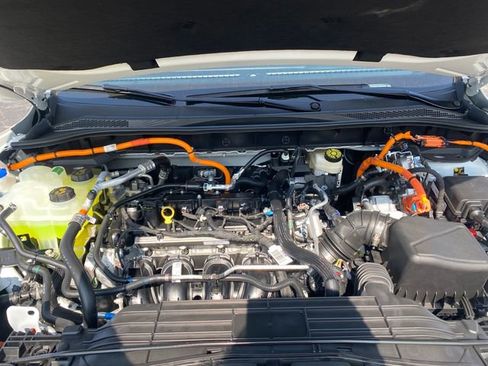 New 2025 Ford Escape SE image 15