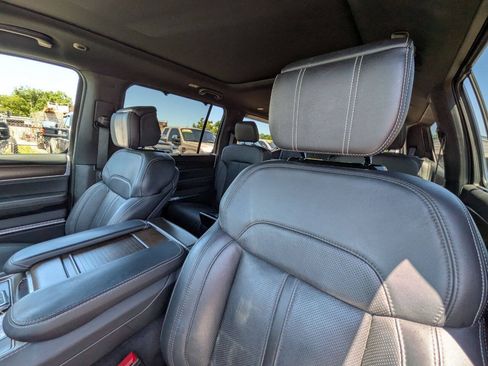 Used 2023 Jeep Grand Wagoneer 4WD image 12