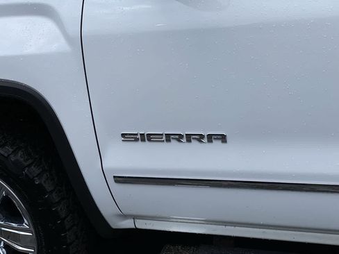 Used 2018 GMC Sierra 1500 SLT AWD/4WD image 10