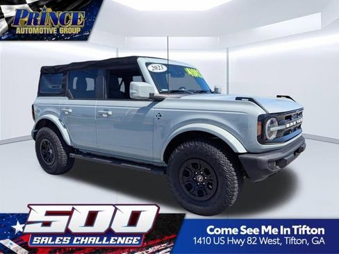 Used 2023 Ford Bronco Outer Banks AWD/4WD image 1