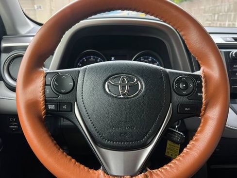 Used 2018 Toyota RAV4 XLE w/ All Weather Liner Package FWD image 26