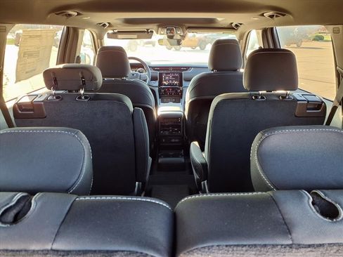 New 2025 Jeep Grand Cherokee L Laredo w/ Luxury Tech Group I image 25