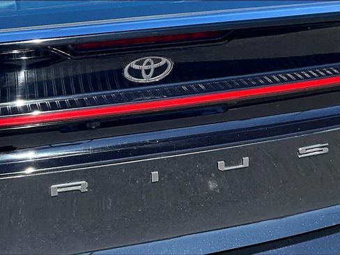 Certified 2025 Toyota Prius LE FWD image 30