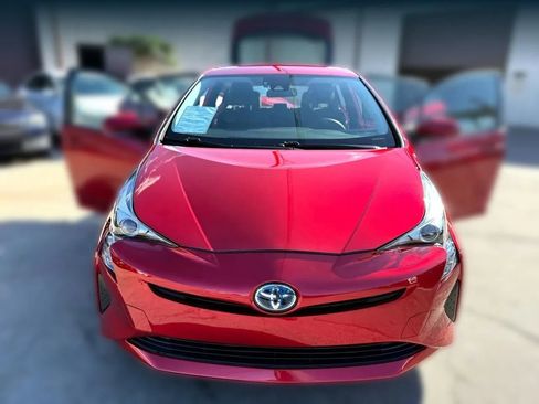 Used 2017 Toyota Prius Two image 41