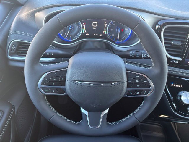 New 2027 Chrysler Pacifica Select FWD image 24