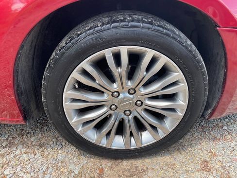 Used 2013 Chrysler 200 Limited FWD image 33