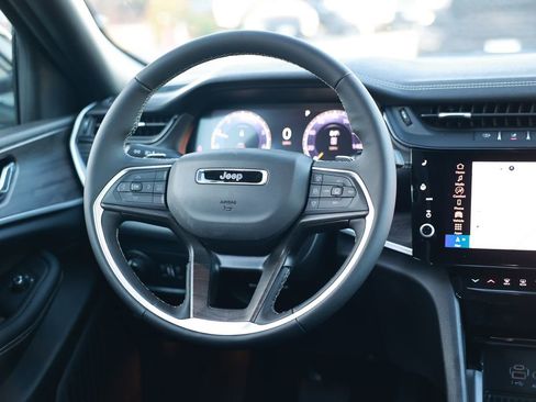 New 2026 Jeep Grand Cherokee Altitude AWD/4WD image 23