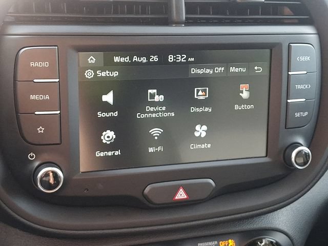 Used 2025 Kia Soul LX w/ LX Technology Package FWD image 17