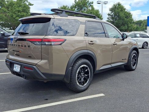 Used 2023 Nissan Pathfinder Rock Creek AWD/4WD image 6