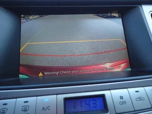 Used 2011 Hyundai Genesis 4.6 image 20