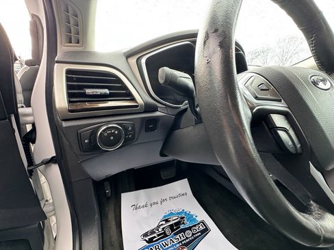 Used 2016 Ford Fusion SE w/ Equipment Group 202A image 33