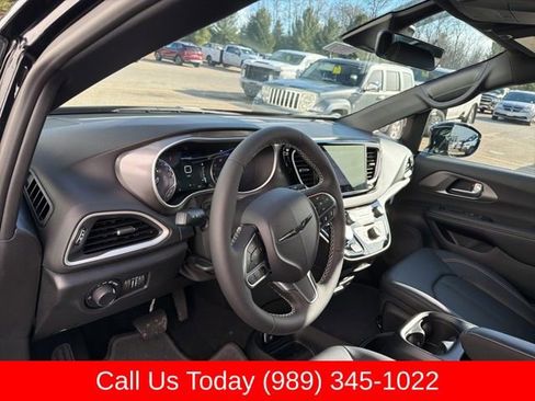 New 2026 Chrysler Voyager LX image 13