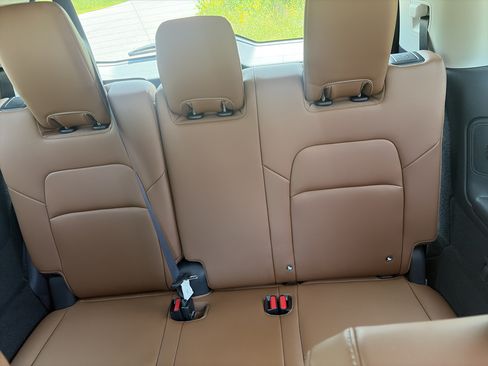 Certified 2024 Nissan Pathfinder Platinum AWD/4WD image 17