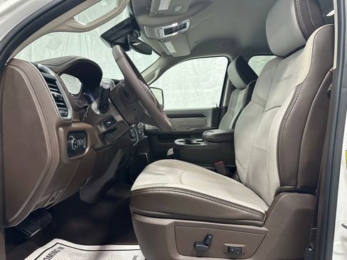 Used 2025 RAM 2500 Laramie image 14