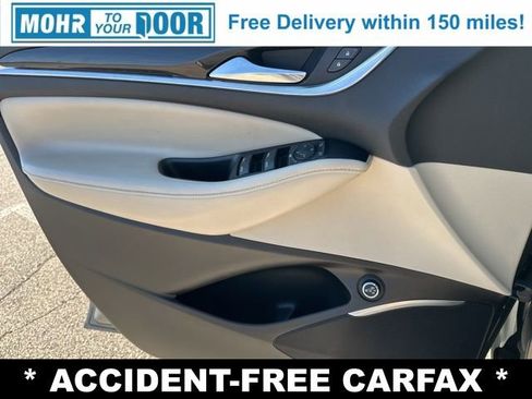 Used 2018 Buick Enclave Essence image 25