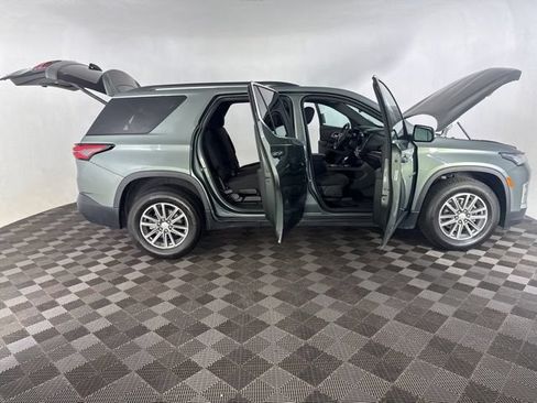 Used 2023 Chevrolet Traverse LT AWD/4WD image 15