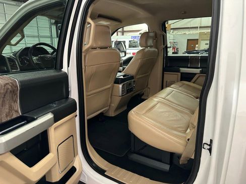 Used 2017 Ford F350 Lariat w/ FX4 Off-Road Package image 34