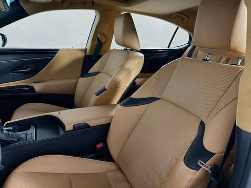 Used 2023 Lexus ES 350 w/ Accessory Package (Z2) FWD image 32