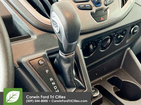 Used 2018 Ford Transit 150 XLT image 9