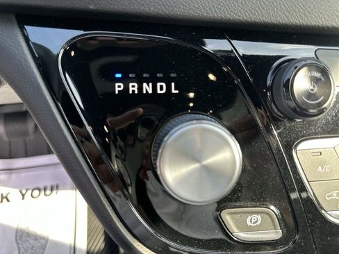 Used 2019 Chrysler Pacifica Touring Plus w/ S Appearance Package FWD image 25