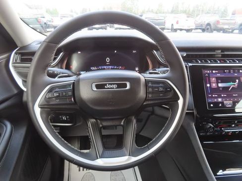 Used 2023 Jeep Grand Cherokee L Laredo w/ Luxury Tech Group I AWD/4WD image 33