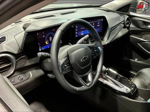 Certified 2025 Chevrolet Trax ACTIV w/ Sunroof Package FWD image 16