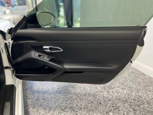 Used 2018 Porsche 718 Cayman S image 34