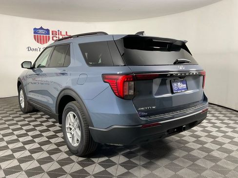 New 2026 Ford Explorer Active RWD image 5