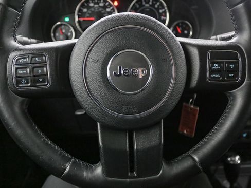 Used 2016 Jeep Wrangler Unlimited Sahara w/ Dual Top Group AWD/4WD image 30