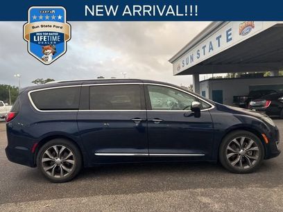 Used 2017 Chrysler Pacifica Limited
