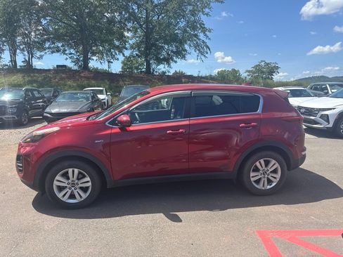 Used 2017 Kia Sportage LX AWD/4WD image 7