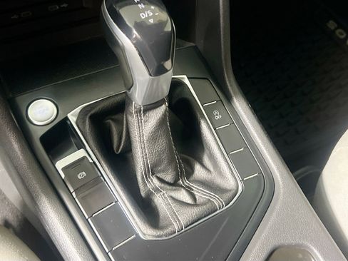 Used 2022 Volkswagen Taos S image 23