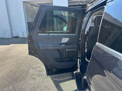 Used 2025 Ford Expedition Active AWD/4WD image 16