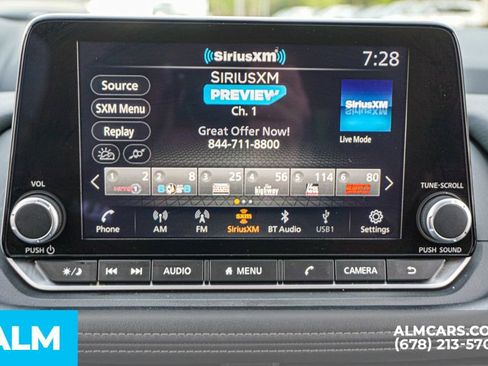 Used 2025 Nissan Rogue SV image 37