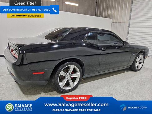 Used 2016 Dodge Challenger R/T image 4