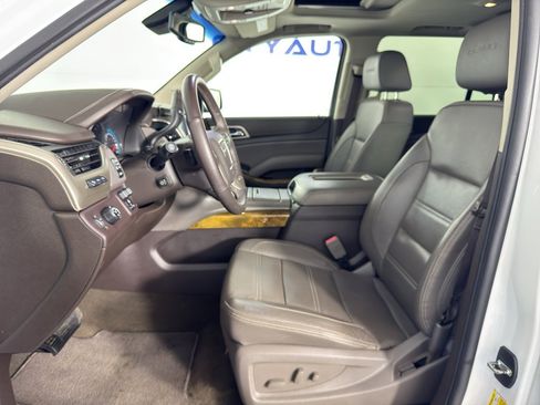 Used 2017 GMC Yukon Denali image 15