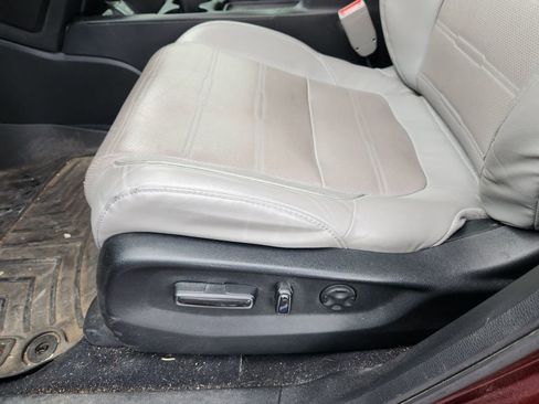 Used 2018 Honda CR-V Touring image 16
